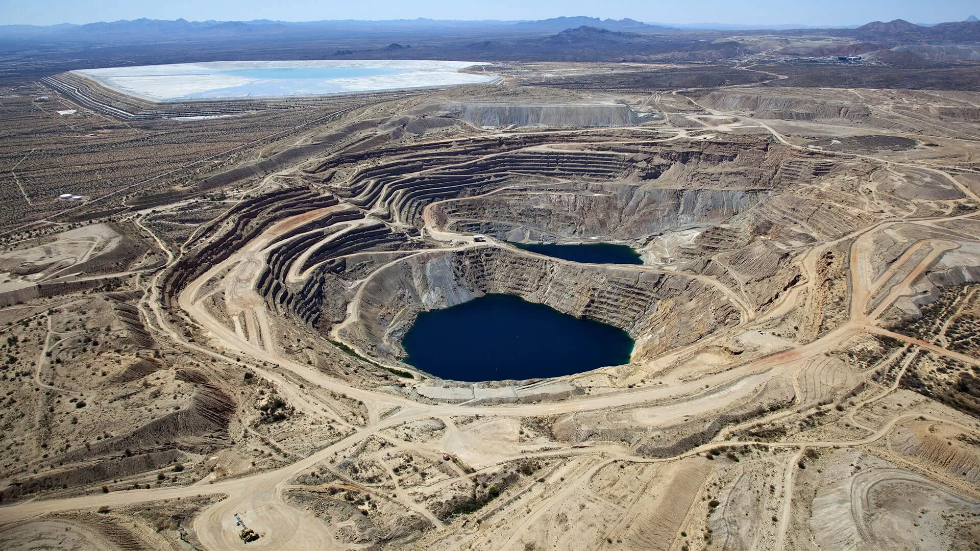 Mining conceptual design services