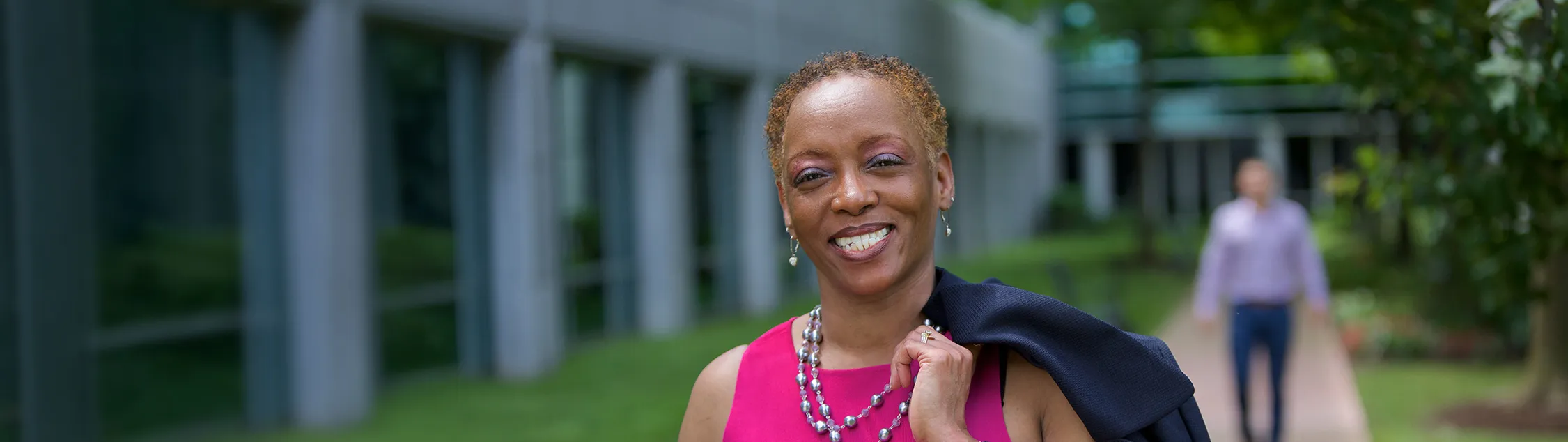 Panoramic image of Katie Johnson working at Viridien