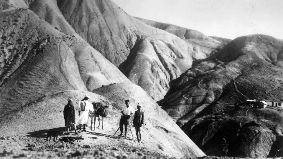 Explorers of the Earth & Computing - Historical exploration methods image