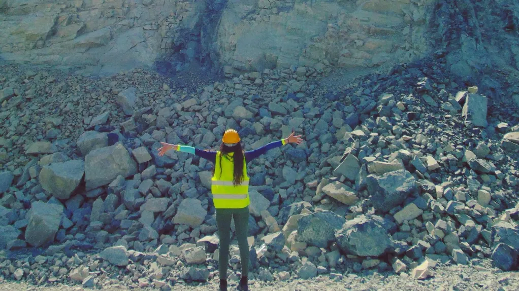 Thumbnail image of Alexandra chasing for rocks into the wild
